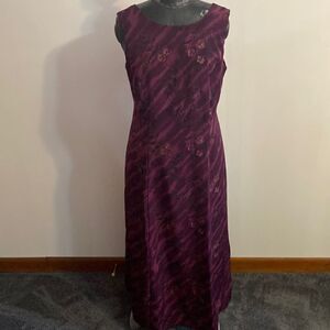 Oliviaย Roseโdress,โsizeโ12